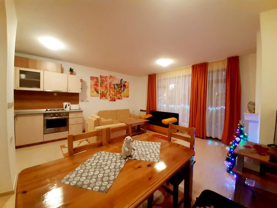 Kitchen or kitchenette, Living room, Dining area