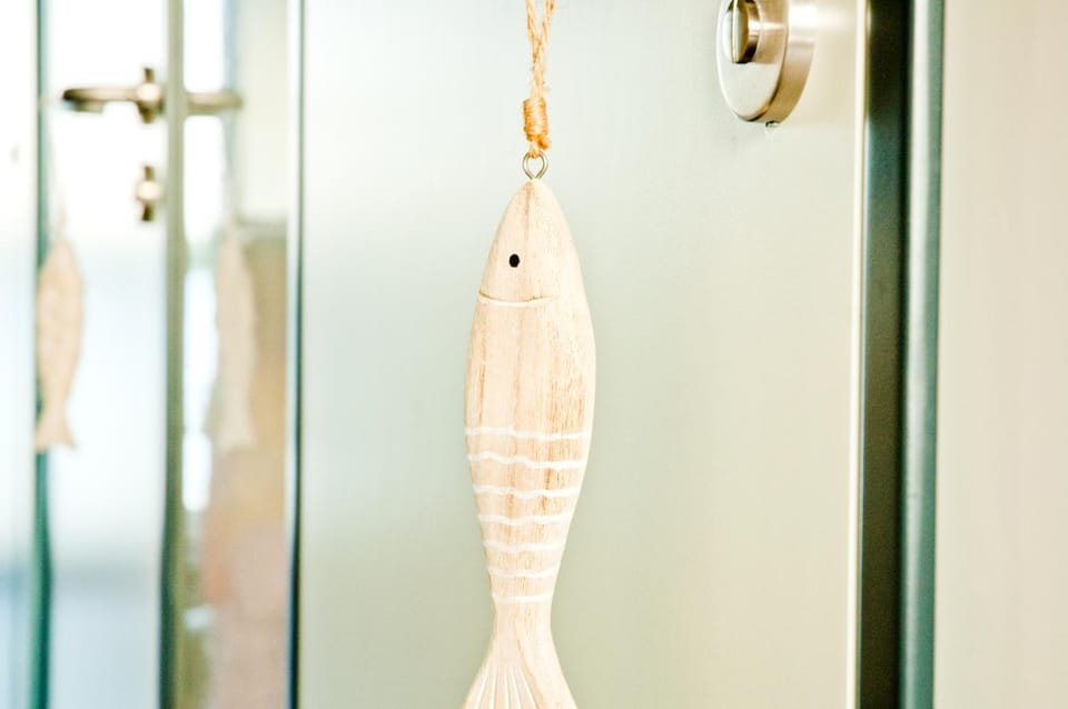 Staff, Decorative detail