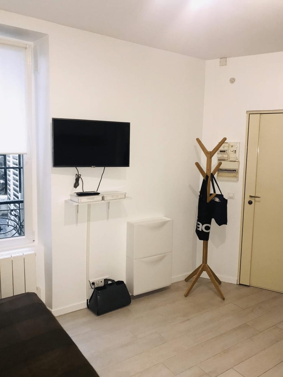 TV and multimedia, hair dresser
