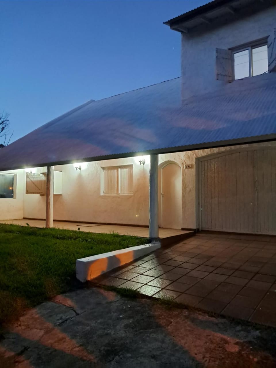 Estilo Campo Casa de 3 ambientes cochera interna House in Mar del Plata