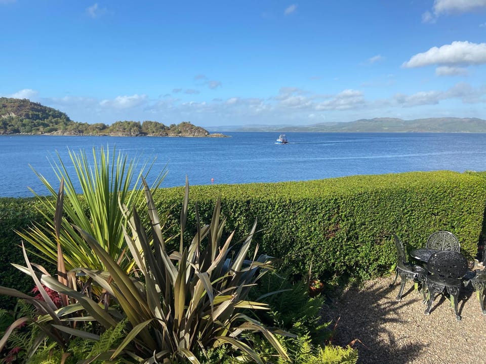 Garden view, Sea view