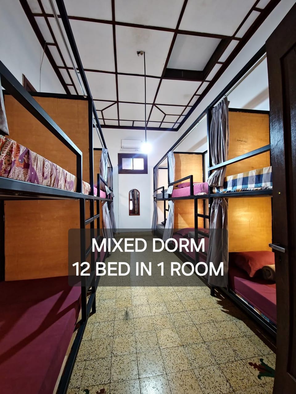 Bedroom, bunk bed