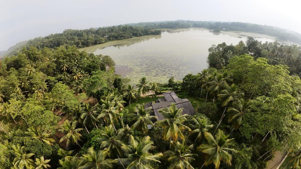 Villa Lake Mountain Villa in Southern Province