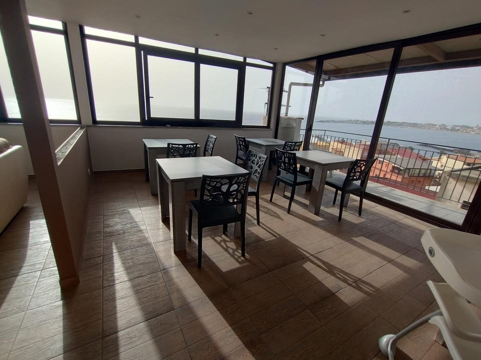Communal lounge/ TV room, Balcony/Terrace, Kitchen or kitchenette, Dining area, Communal kitchen