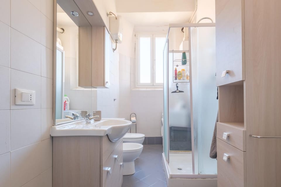 Shower, Toilet, Bathroom