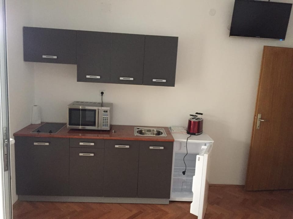 Communal lounge/ TV room, TV and multimedia, Coffee/tea facilities, Kitchen or kitchenette, Communal kitchen