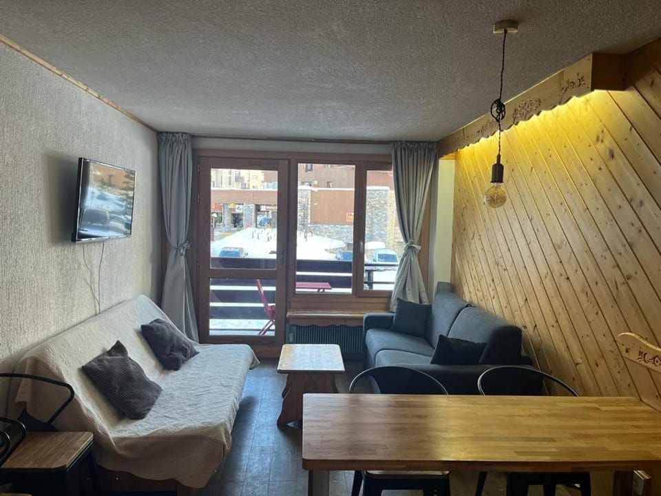 MyHome - Moutières B2 17 - Grand 2 pièces traversant au Val Claret, 4 à 6 pers Apartment in Tignes