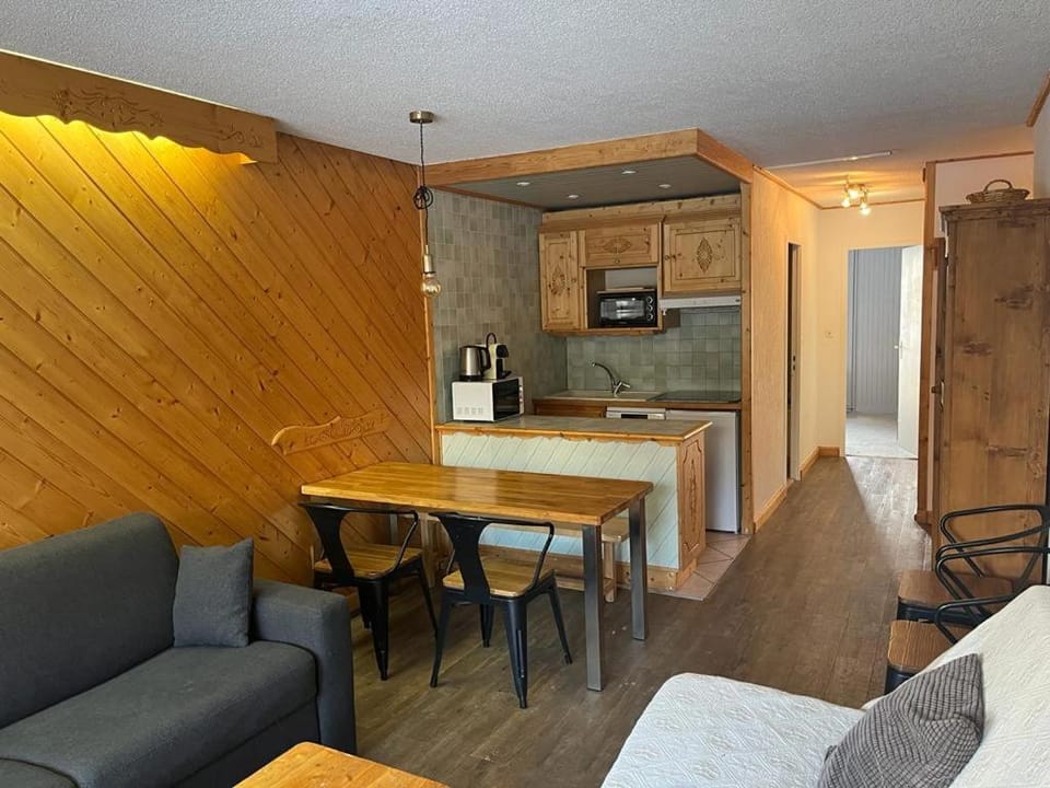 MyHome - Moutières B2 17 - Grand 2 pièces traversant au Val Claret, 4 à 6 pers Apartment in Tignes