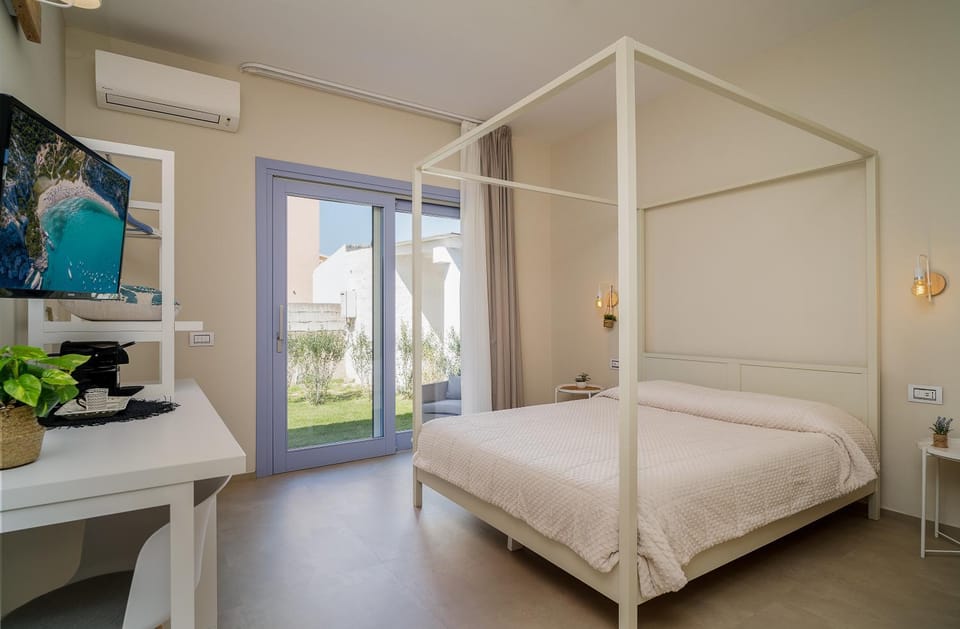 Garden, View (from property/room), Photo of the whole room, Bedroom, Area and facilities