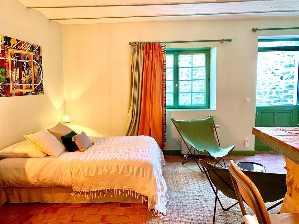La Pierre Levée Apartment in Île-de-France