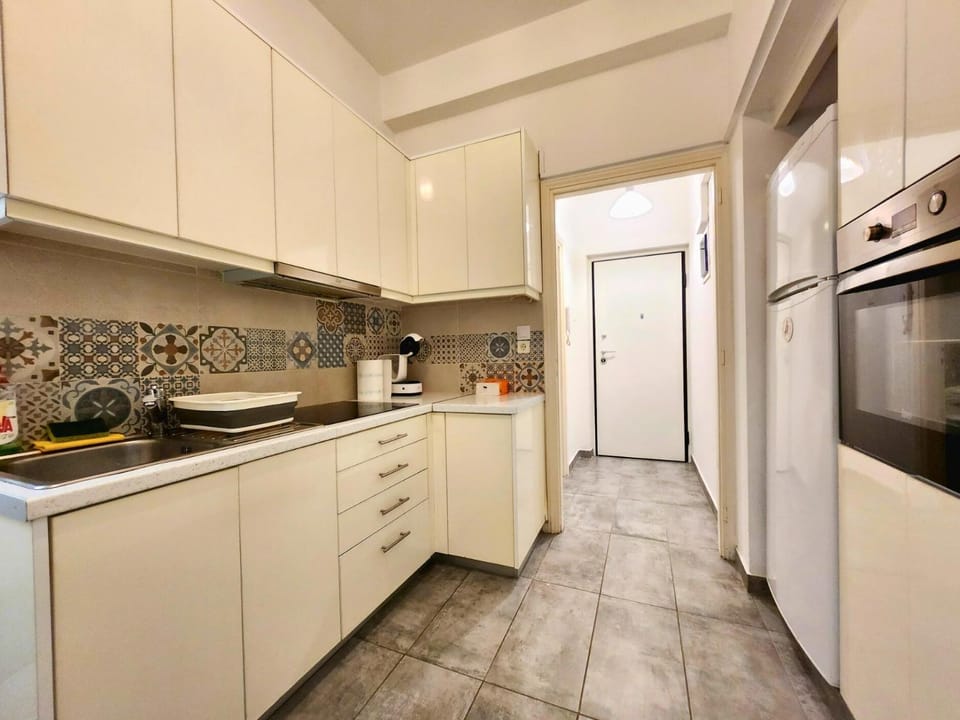 Kitchen or kitchenette, oven, stove