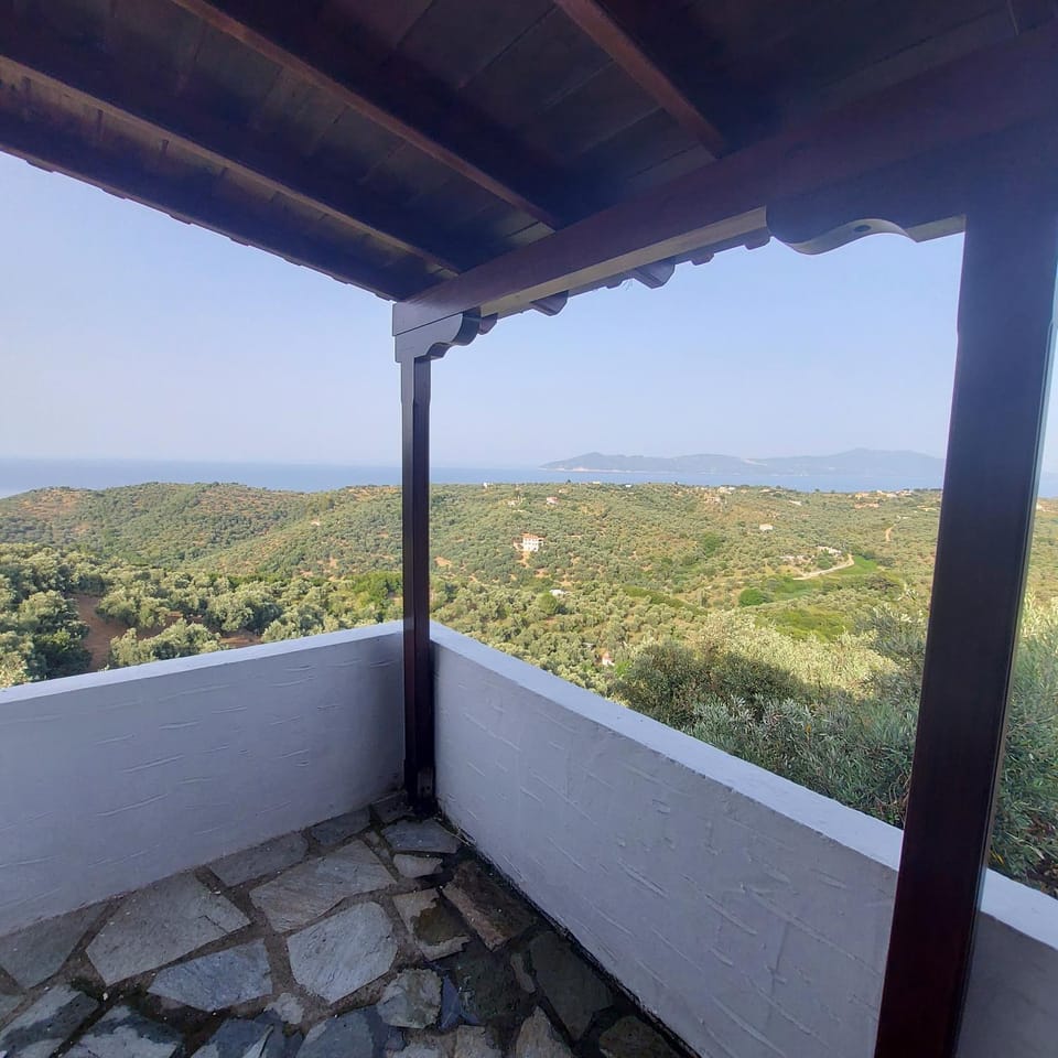 Villa Amfithea House in Sporades, Greece
