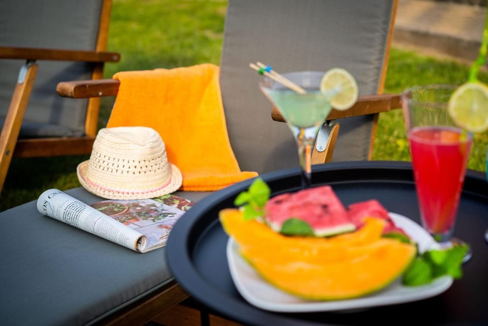 Fiesta Balaton Villa Apartment in Balatonszárszó