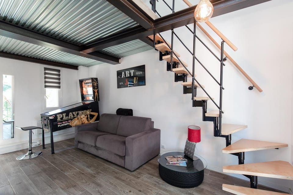 Atelier Duplex Apartment in Cannes