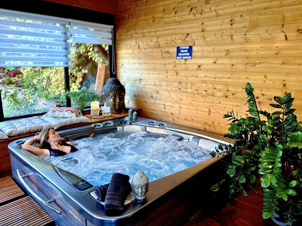 Hot Tub, Spa and wellness centre/facilities