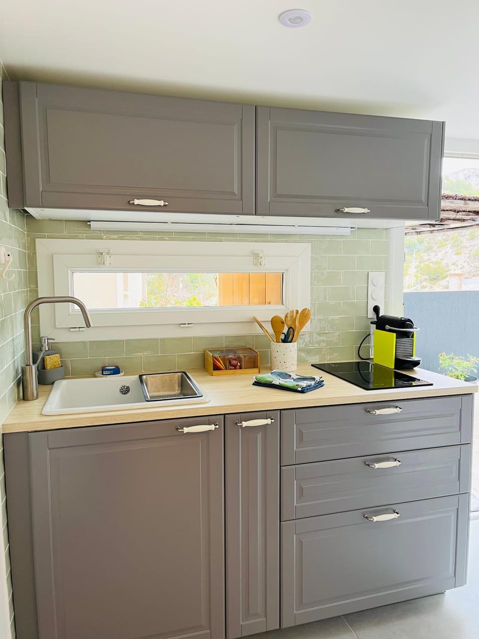 Kitchen or kitchenette