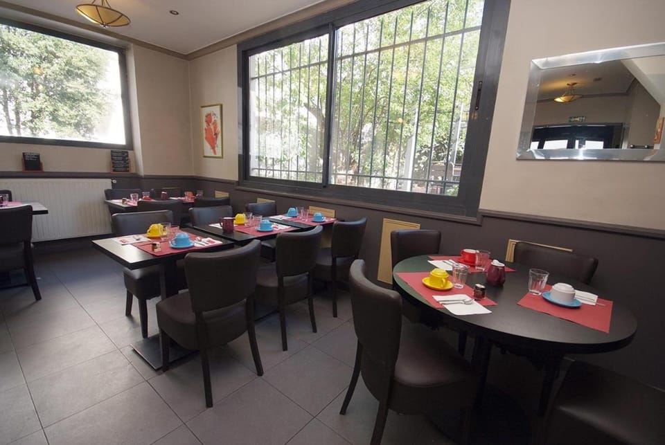 Hôtel Le Bellevue - Paris Porte d'Orléans Hotel in Île-de-France