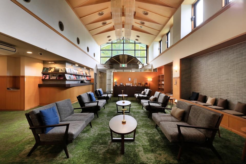 Communal lounge/ TV room