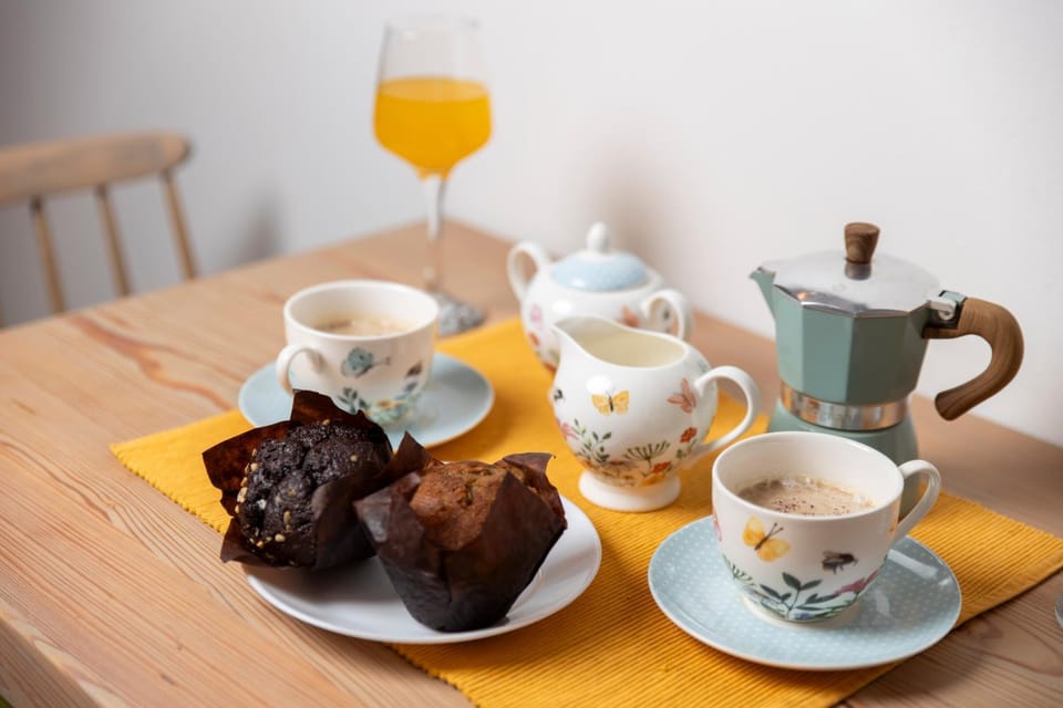 Coffee/tea facilities, Food and drinks, Breakfast