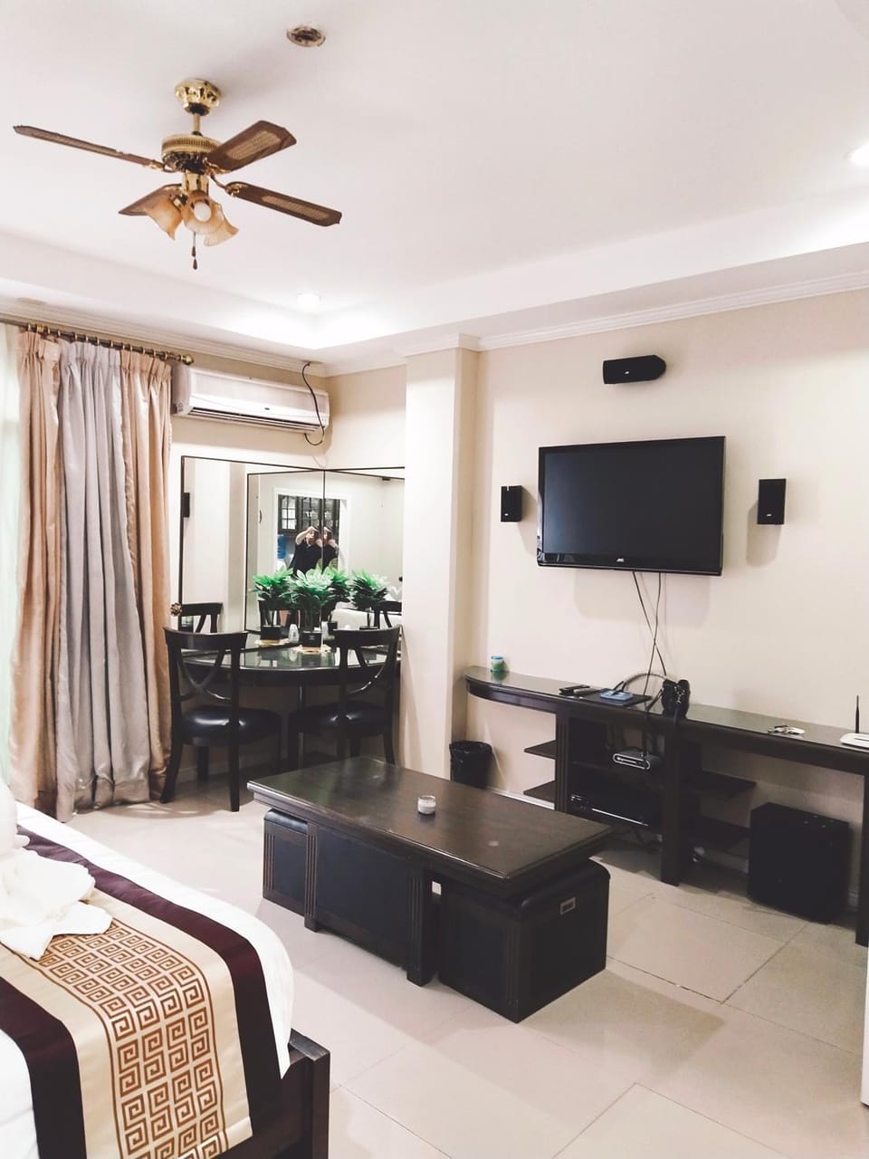 Bourbon St Apts Condo 30C Apartment in Angeles