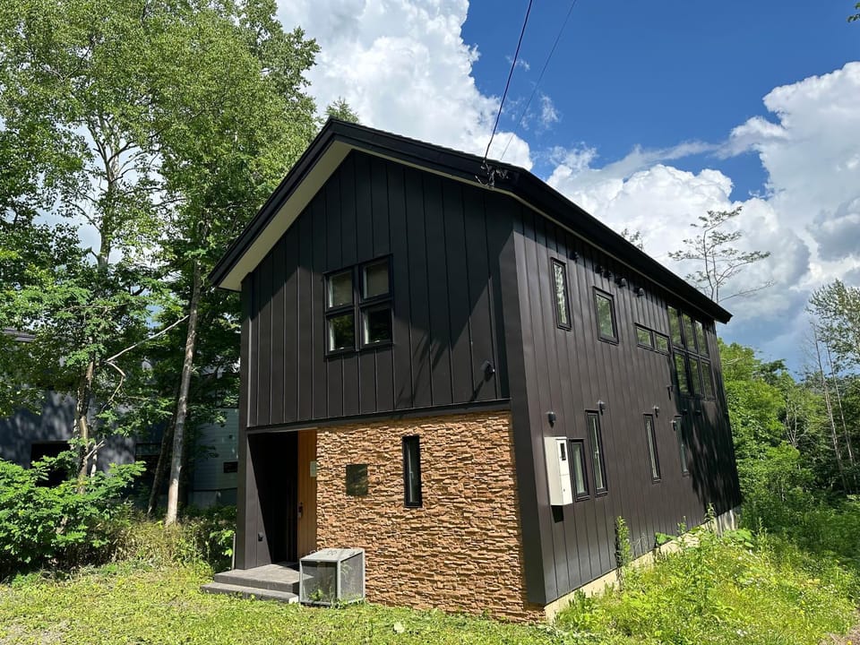 Property building, Day