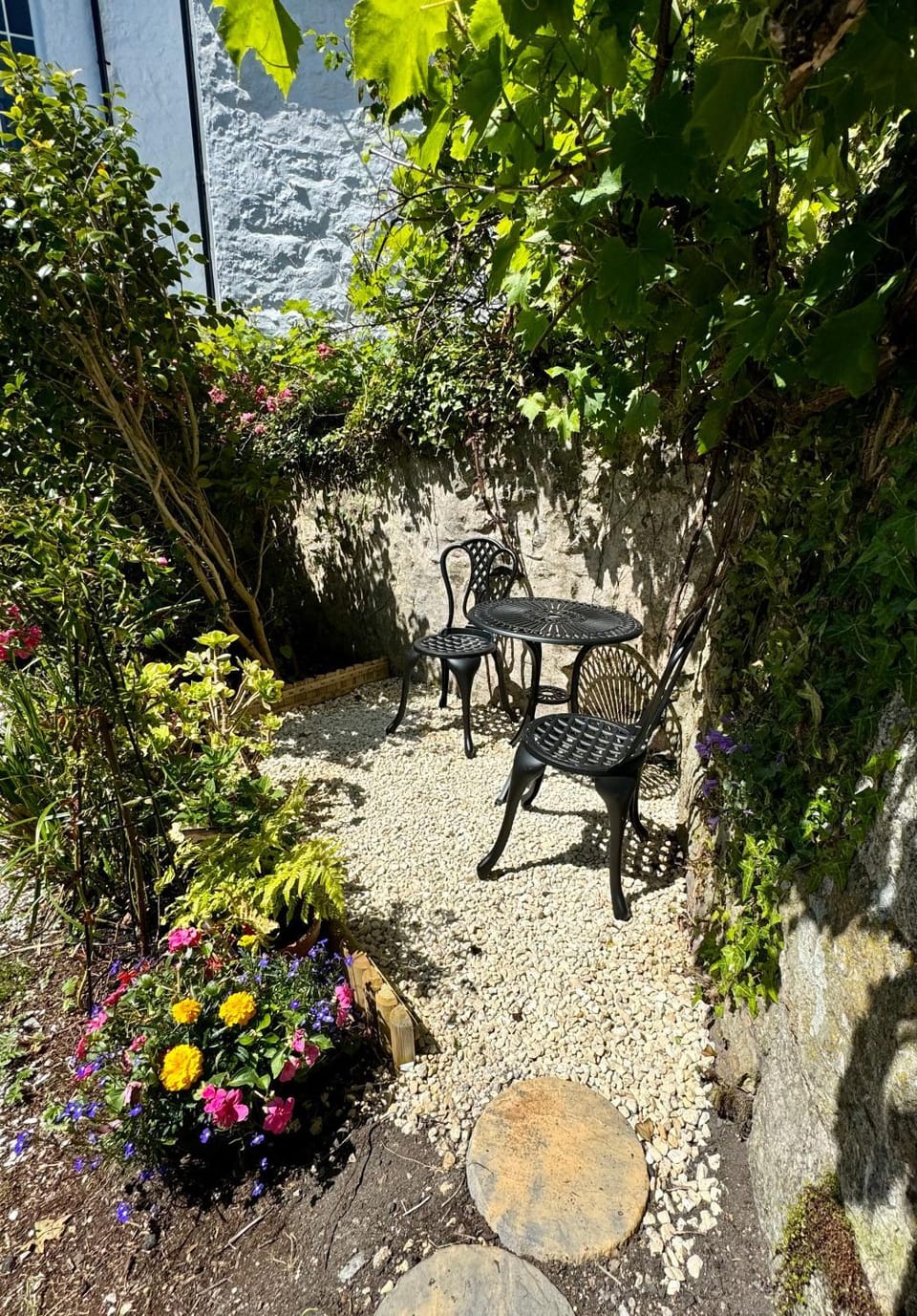 Honeysuckle Cottage by The Sea House in Mousehole