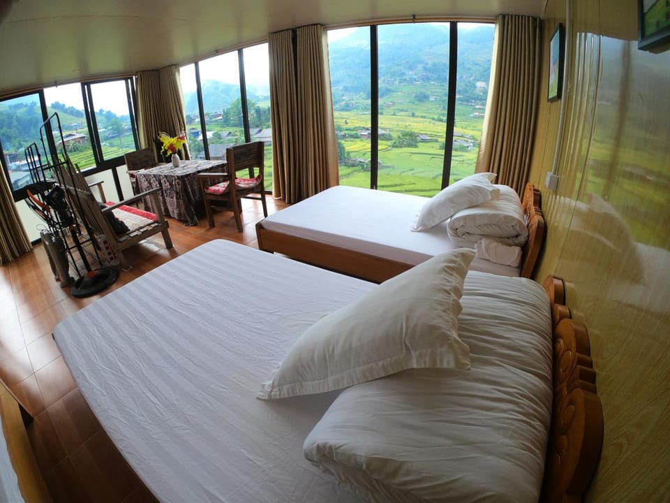 Bed, Natural landscape, Photo of the whole room, Bedroom, Mountain view