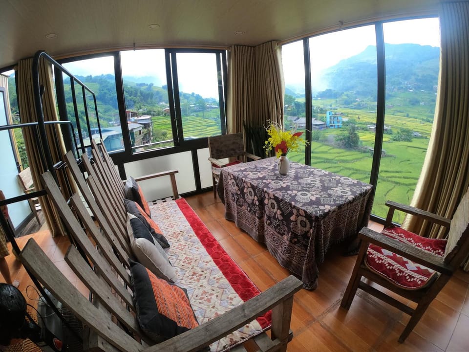 Bed, View (from property/room), Living room, Seating area, Dining area