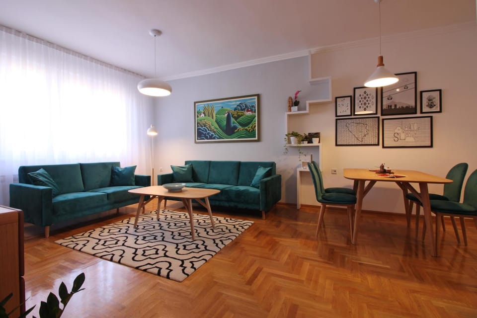 Living room, Dining area