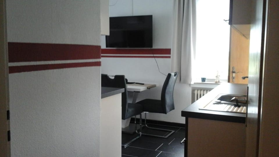 TV and multimedia, Kitchen or kitchenette, Dining area