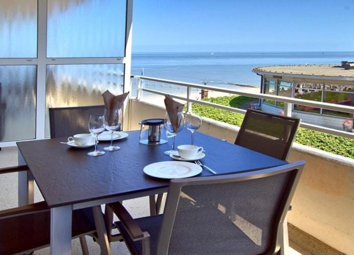 View (from property/room), Balcony/Terrace, Sea view