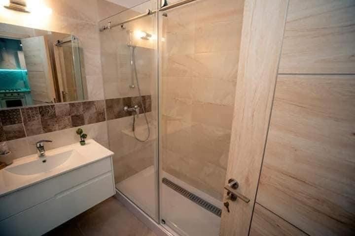 Shower, Bathroom
