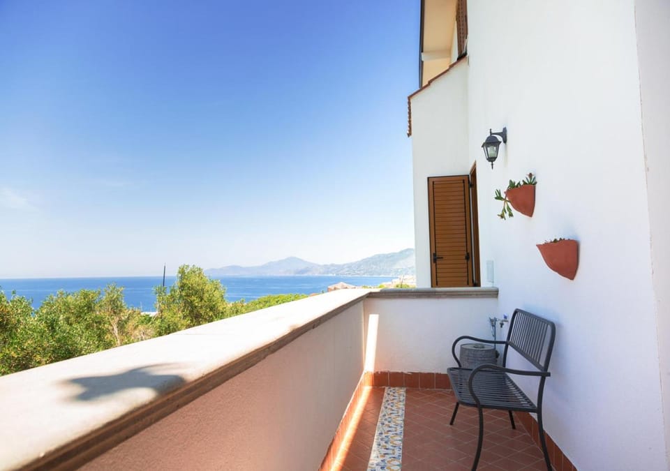 Day, Natural landscape, View (from property/room), Balcony/Terrace, Lake view, Mountain view, Sea view