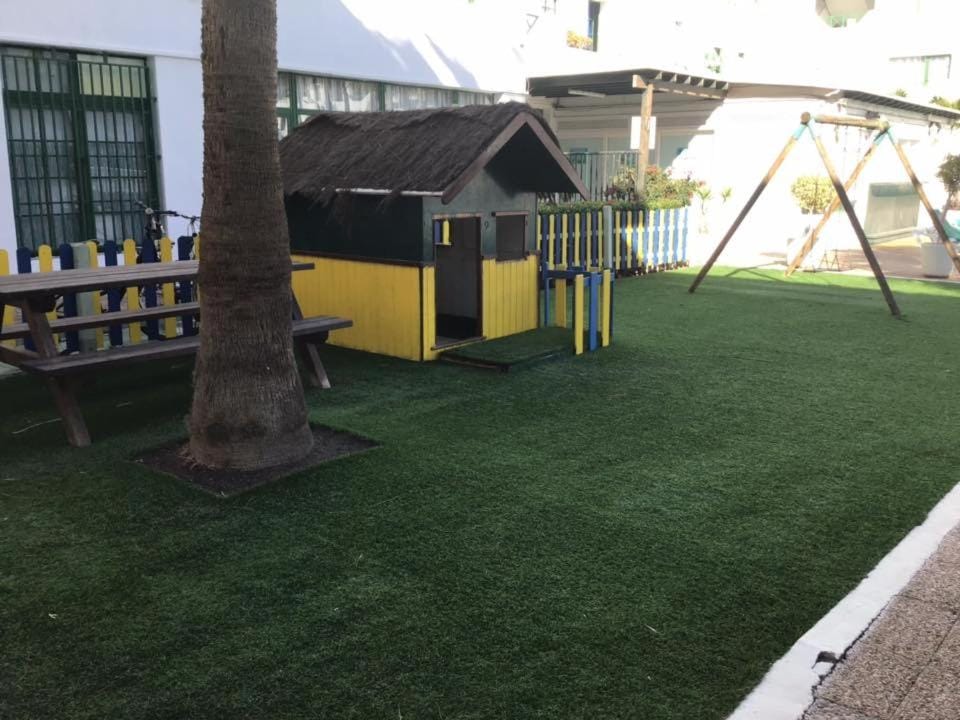 Day, Children play ground