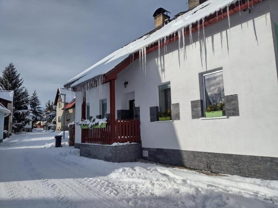 Property building, Winter
