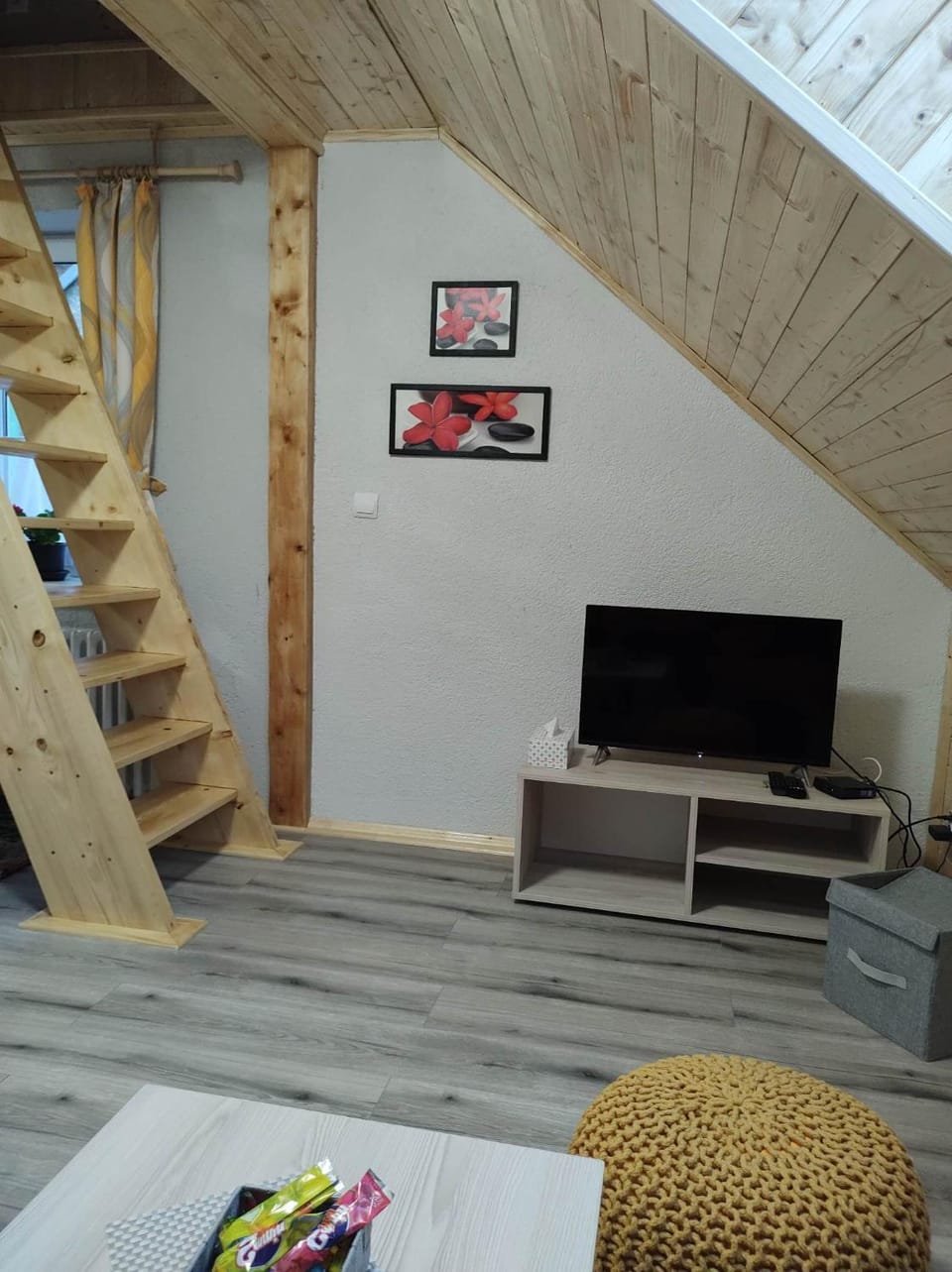 Communal lounge/ TV room, TV and multimedia