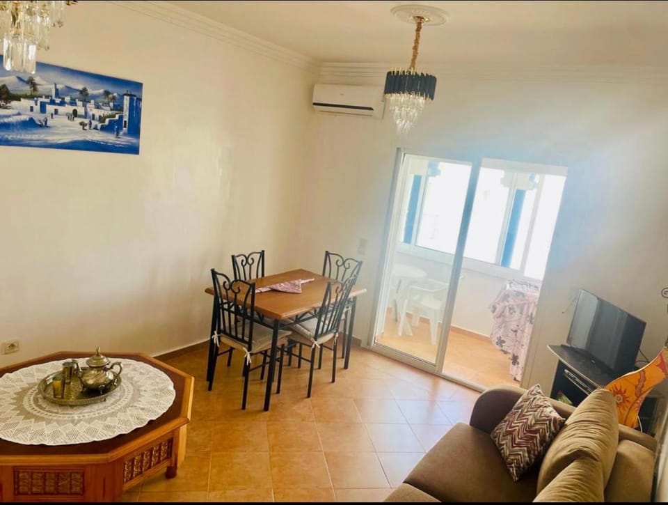 TANGER/ASILAH: APPART 50m2 FACE MER ET PISCINES, 5 PLACES, TOUT ÉQUIPÉ+WIFI+CLIM Apartment in Tangier-Tétouan-Al Hoceima