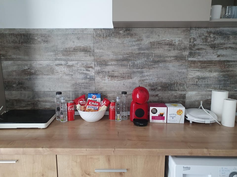 Coffee/tea facilities, Kitchen or kitchenette, Breakfast