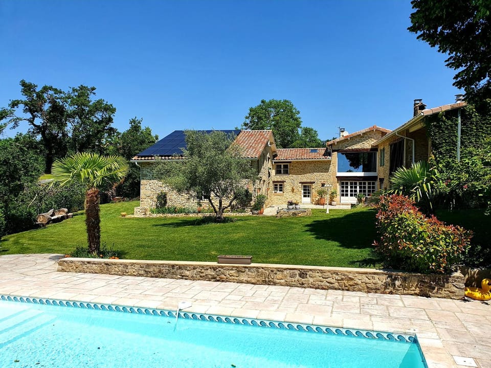 Swimming pool, Swimming pool