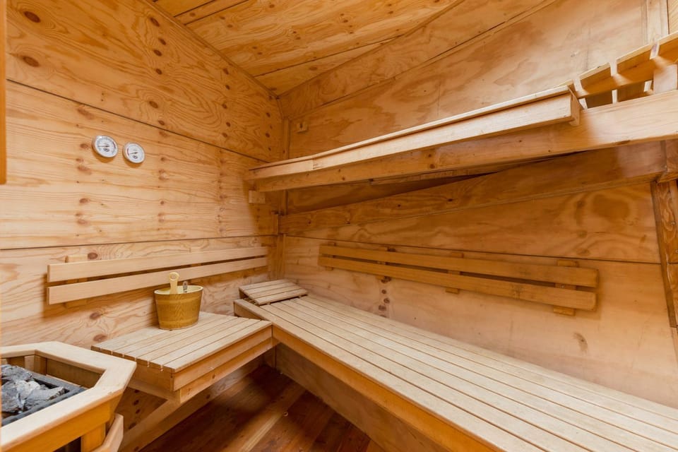 Sauna, Bathroom