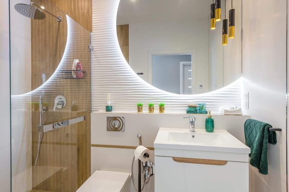 Shower, Toilet, Bathroom