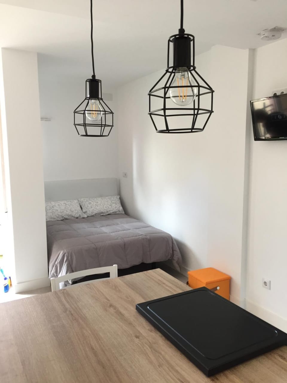 Bed, Photo of the whole room