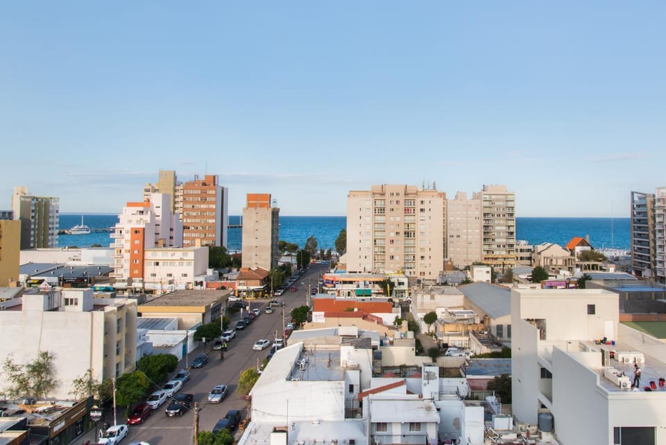 Property building, Natural landscape, Bird's eye view, City view, Sea view, Street view