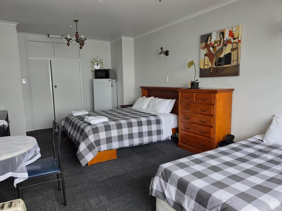 Hotel Motueka - Some weekends may have loud Live Music playing Hotel in Tasman District, Tasman, New Zealand
