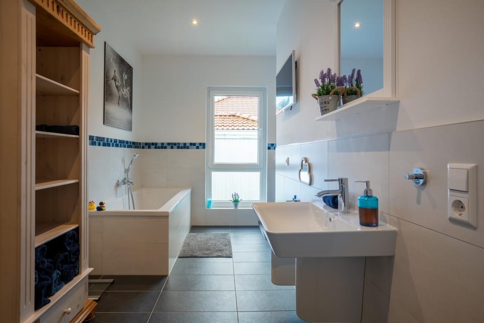 Bathroom, Bath