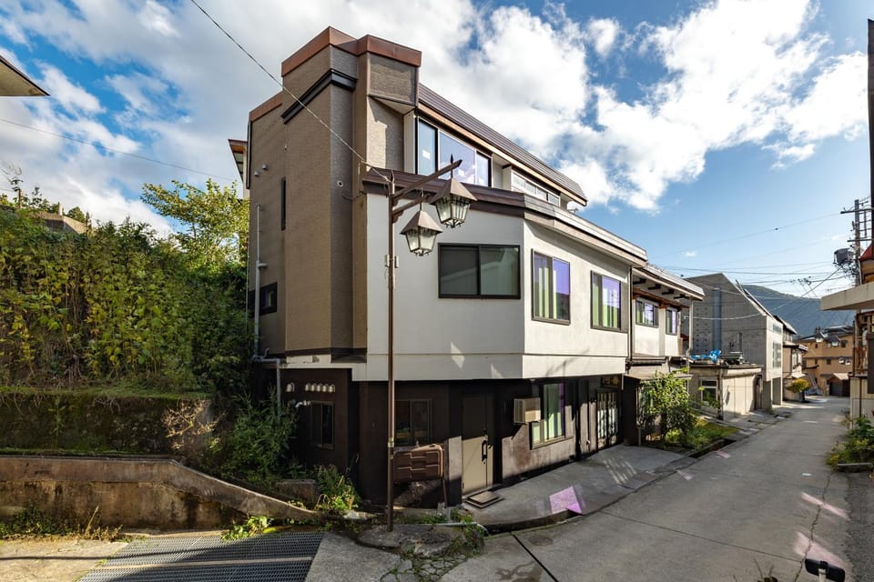 Property building, Day, Street view