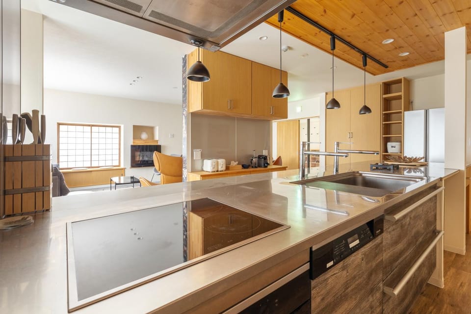 Kitchen or kitchenette, kitchen