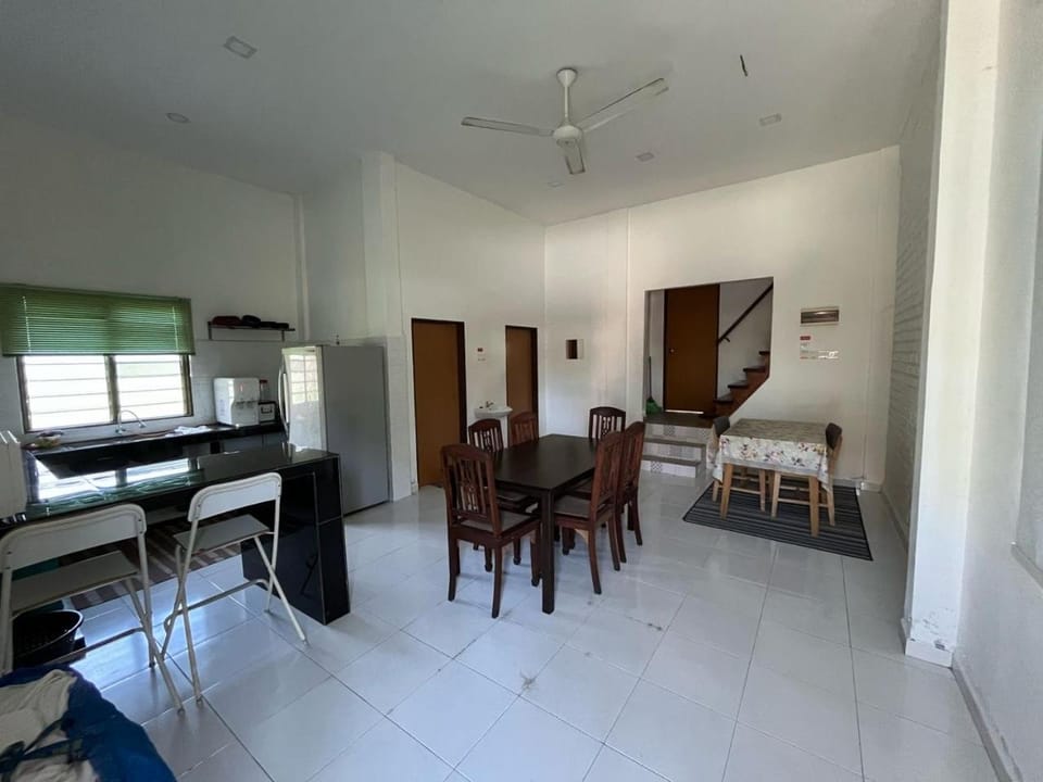Suri Homestay, Taiping Vacation rental in Perak