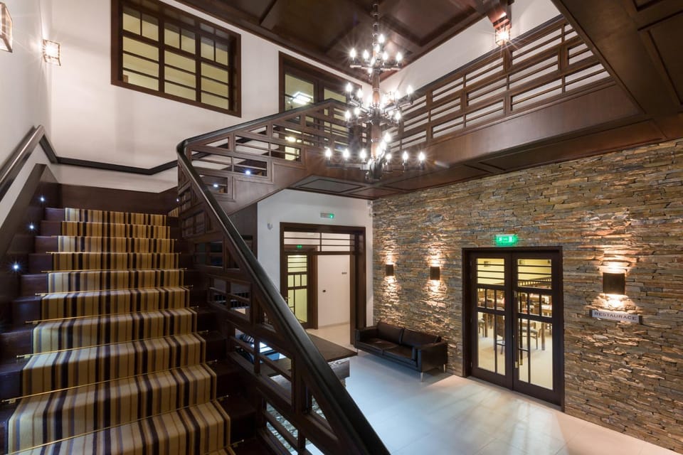 Lobby or reception, Other