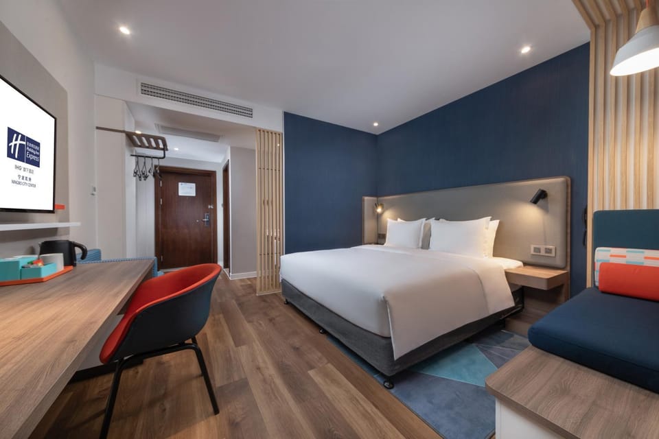 Bed, Photo of the whole room